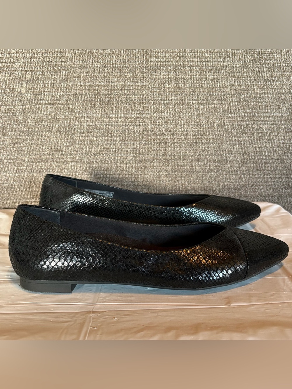 Vionic Caballo Flats Womens 10 Black Snakeskin Pointed Toe Comfort Shoes